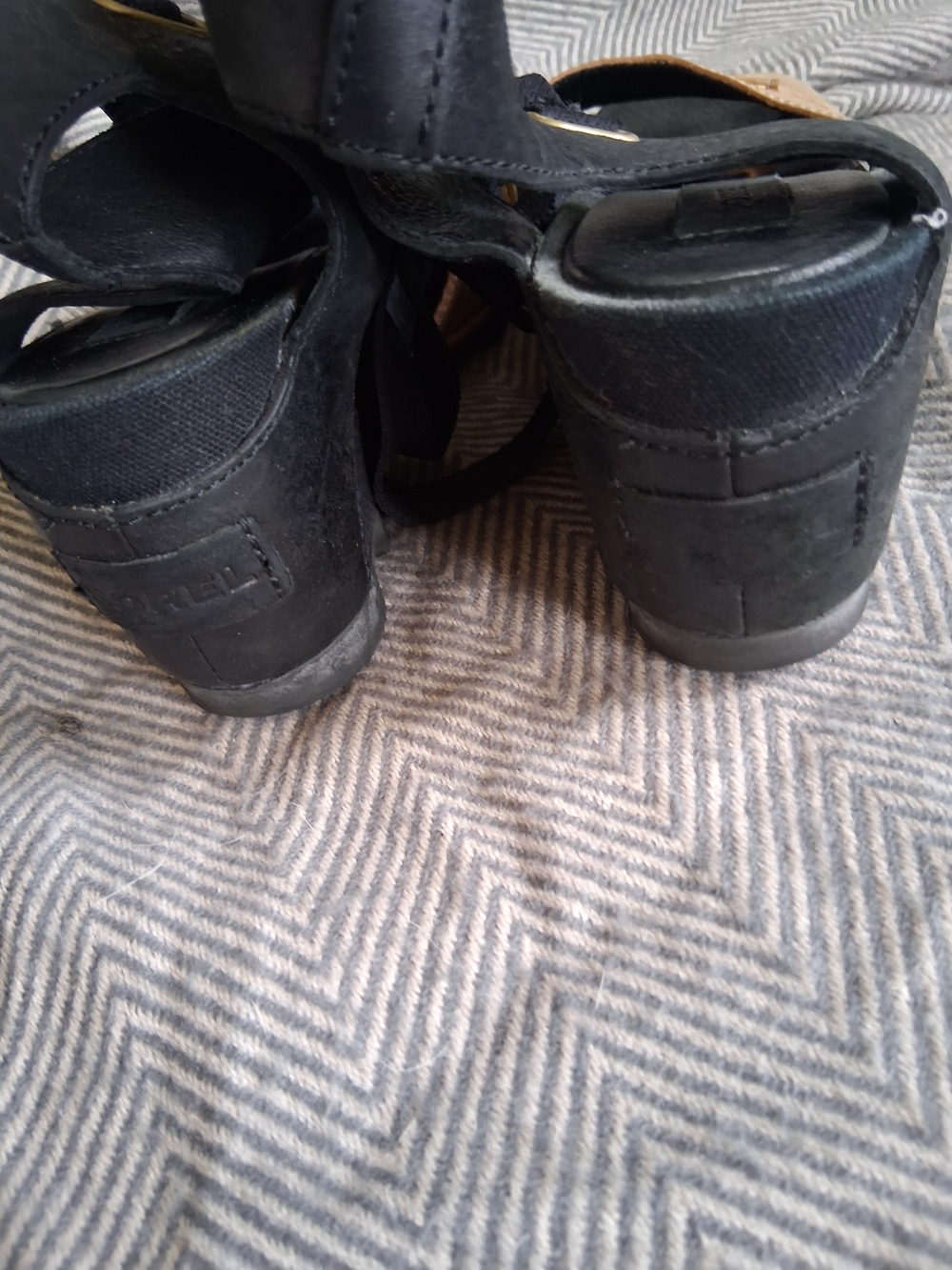 Sorel Women's Tan and Black Lace-Up Sandals - Picture 5 of 7